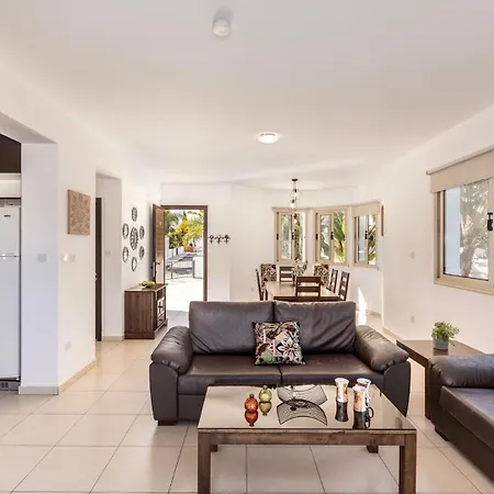 Palms Villa