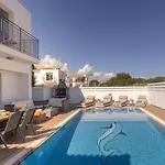 Palms Villa *